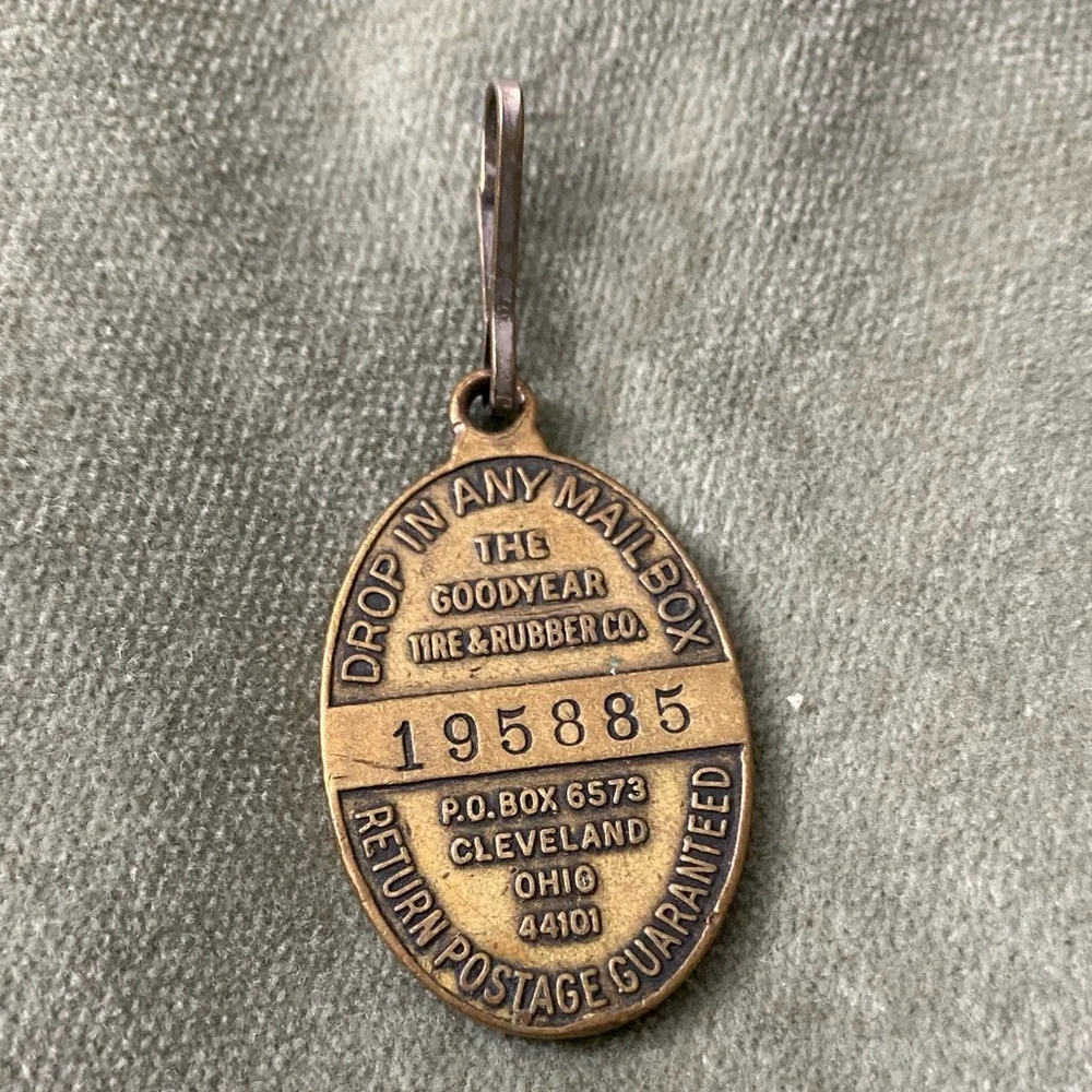 Ford 71 hat pin Goodyear tire and rubber co keychain 1985. #12